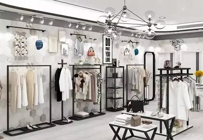 服裝店經(jīng)營(yíng)中，如何不讓顧客說(shuō)衣服“貴”？——服裝輔料銷售策略